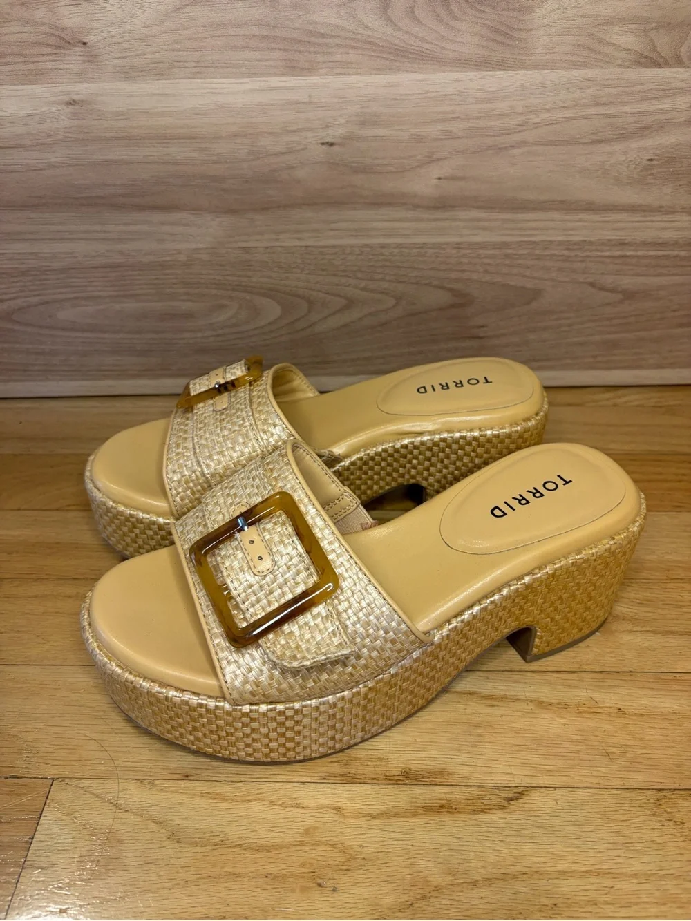Torrid Tortoise Shell Buckle Woven Beige Platform Slide Sandals - Size 8WW